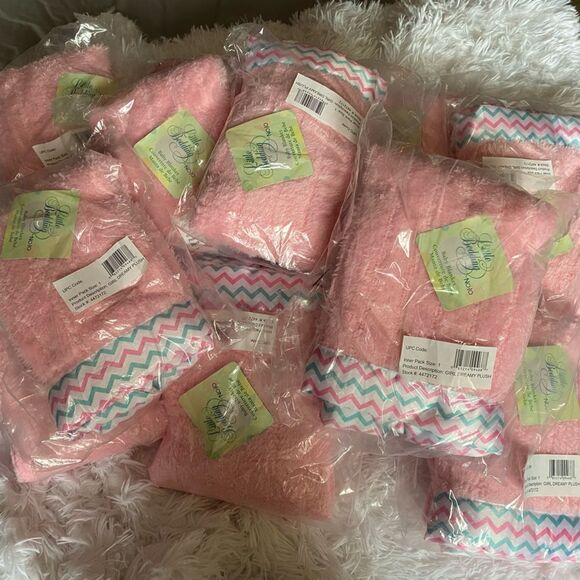 *NWT* (12) Little Beginnings Plush Baby Blanket Pink Plush Fabric W/ Satin Trim - Picture 1 of 3